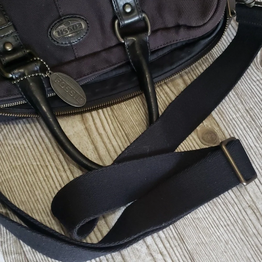 Fossil black canvas messages bag